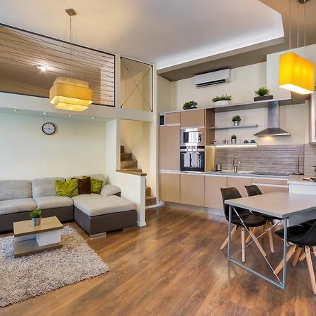Spacious & Stylish Apartment In Downtown Budapest Esterno foto