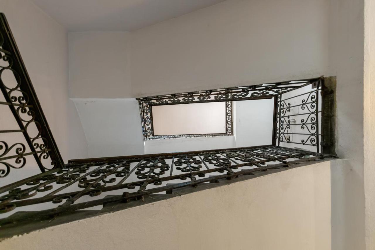 Spacious & Stylish Apartment In Downtown Budapest Esterno foto