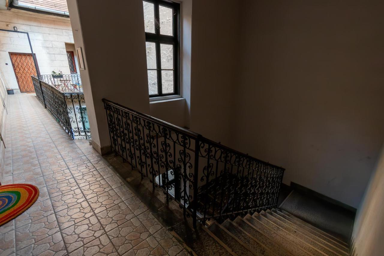 Spacious & Stylish Apartment In Downtown Budapest Esterno foto