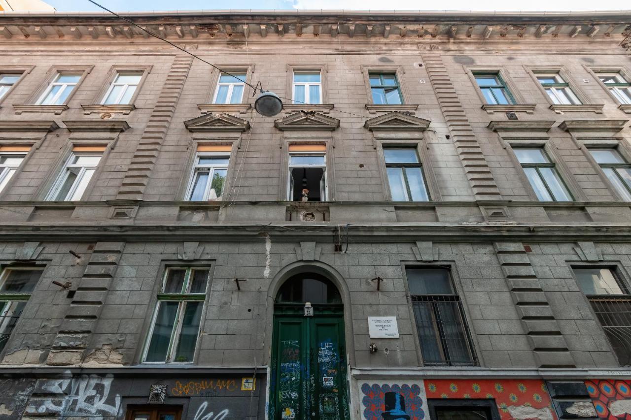 Spacious & Stylish Apartment In Downtown Budapest Esterno foto