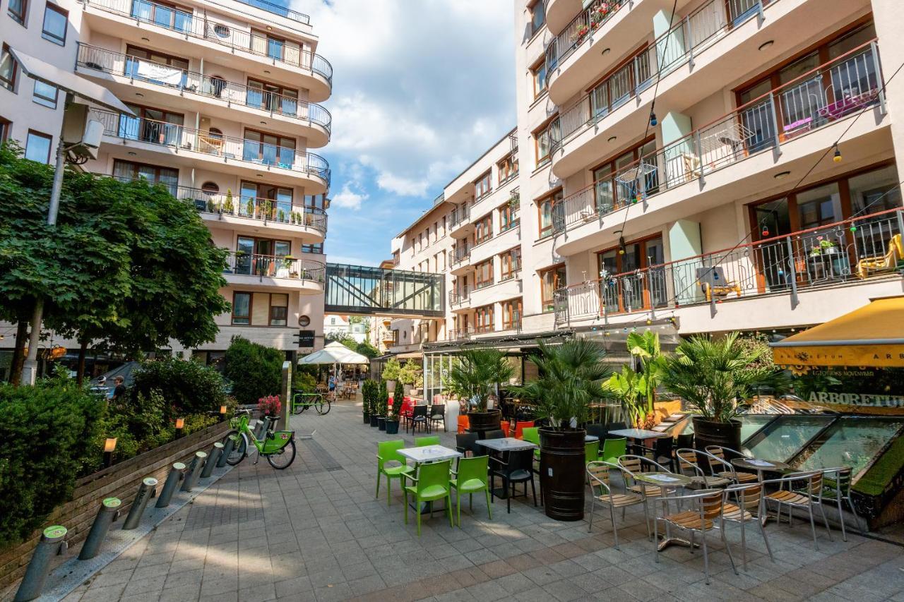 Spacious & Stylish Apartment In Downtown Budapest Esterno foto